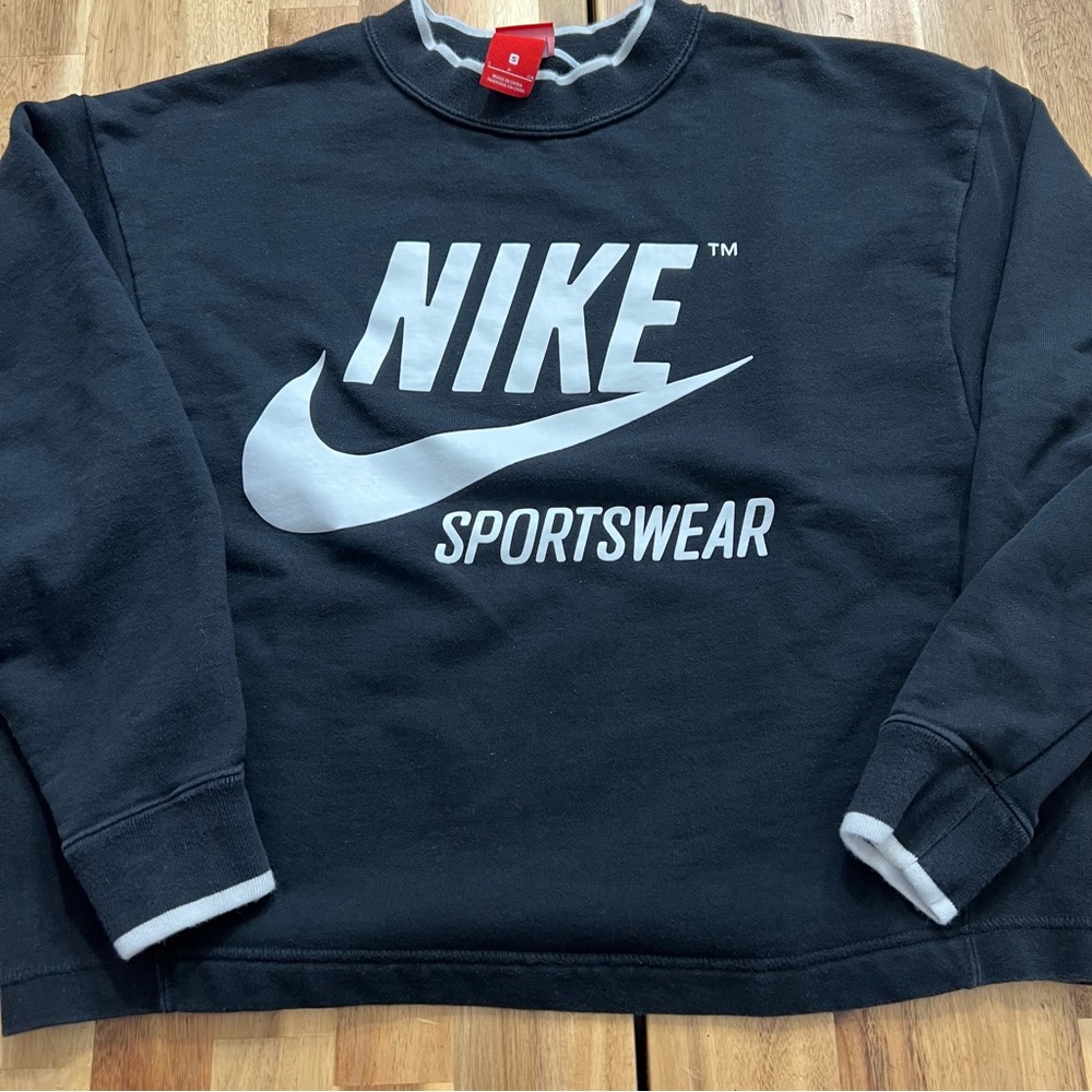 Nike Sportswear Black Crewneck Sweatshirt Size Small